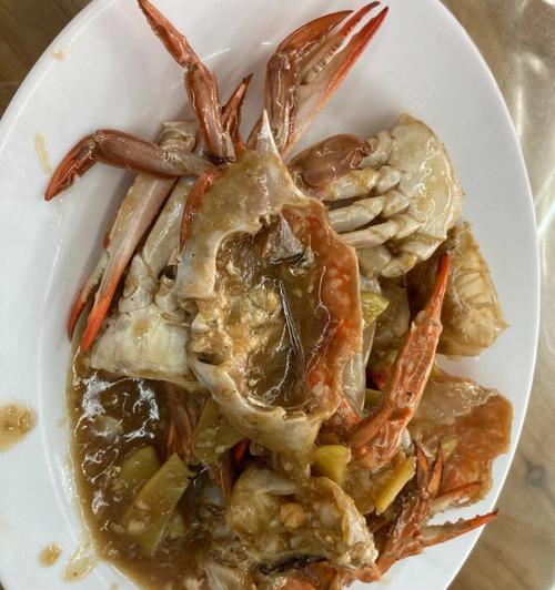 海悦英雄出装攻略（海悦的出装路线和关键装备，让你在战场上无敌）