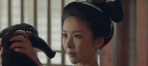 《以主母在上游戏算命攻略》（探寻主母角色在游戏中的运用与技巧）